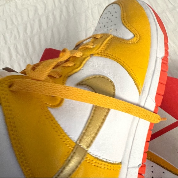 Nike Gold Cover Dunk high - Picture 4 of 5